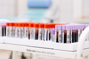 200 пробирок — 200 шагов к спасению жизни