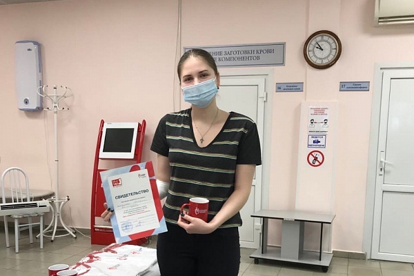 Студенты Югры сдали 7 литров крови