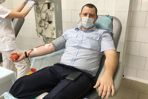 Личный пример: МЧС и полиция