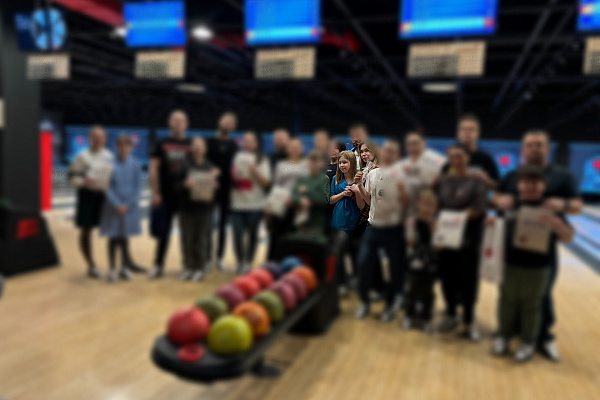 Донорские семьи Сургута покорили дорожки боулинга!