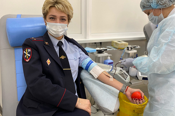 Еду сдавать кровь!