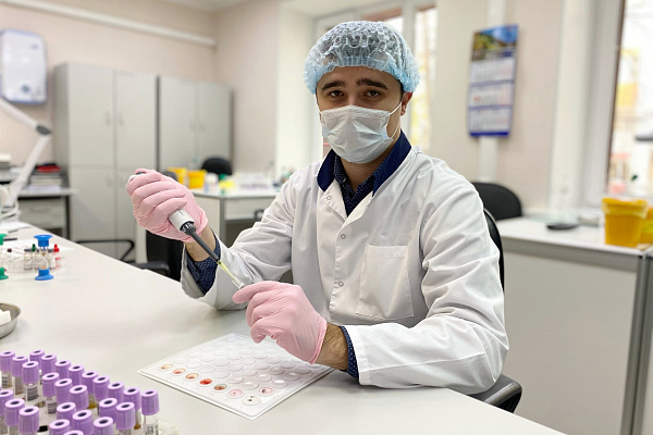 В Окружную станцию переливания крови приняты новые врачи