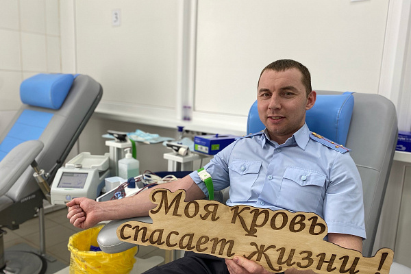 Полиция Югры приняла участие в донорской акции