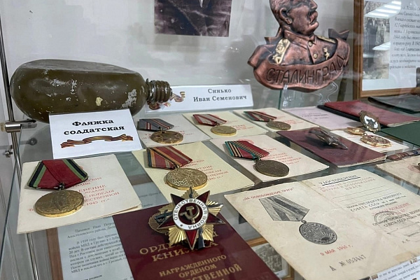 Служба крови на экскурсии в Центральной библиотеке