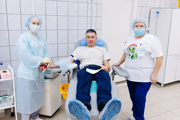 С новым годом, доноры Югры