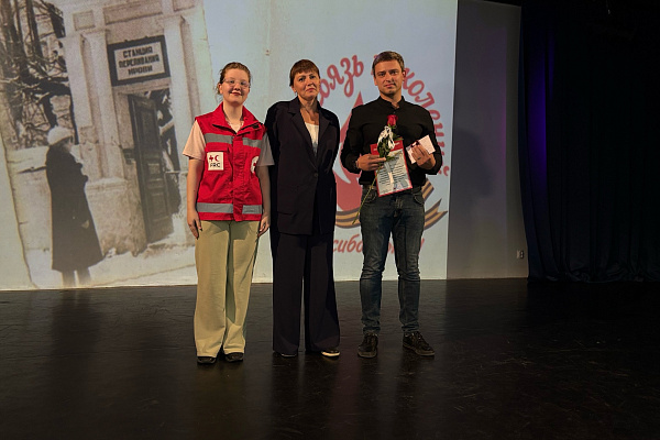 Герои среди нас: 45 доноров Сургута получили почётные награды