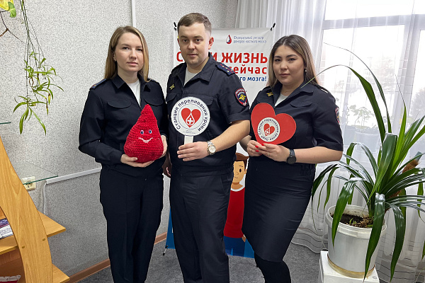 Доноры в погонах сдали кровь