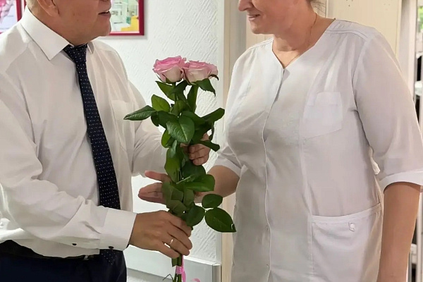 Медицинские работники Службы крови отмечены высокими наградами